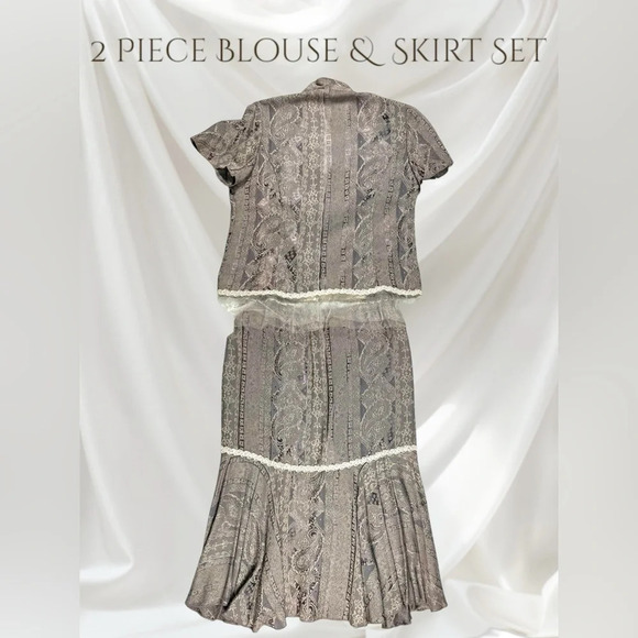 Unknown brand | 2 Piece Blouse & Skirt Set - Picture 2 of 4